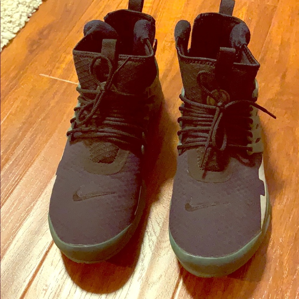 Nike presto mid